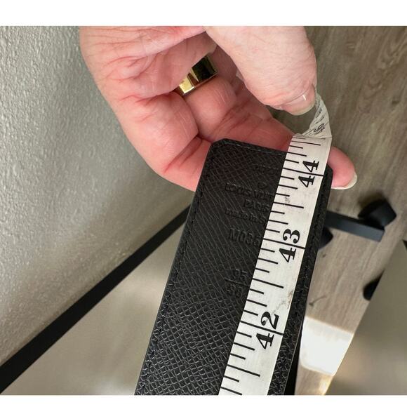 Louis Vuitton Pink LV Initial Reversible Belt Pink & Black Leather 95/38 - Picture 9 of 10